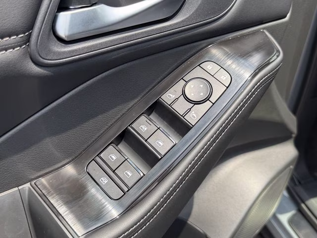 2026 Boulder Gray Pearl Nissan Rogue Dark Armor FWD SUV