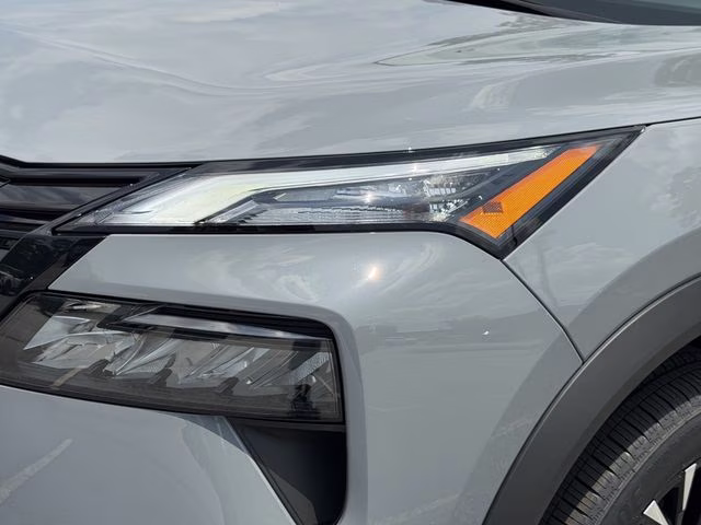 2026 Boulder Gray Pearl Nissan Rogue Dark Armor FWD SUV