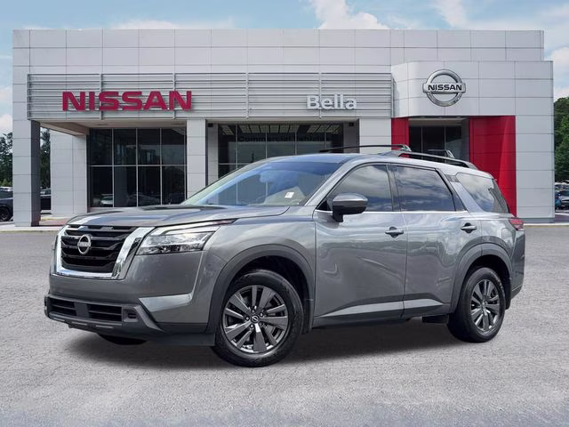 2022 Gun Metallic Nissan Pathfinder SV 4X4 SUV
