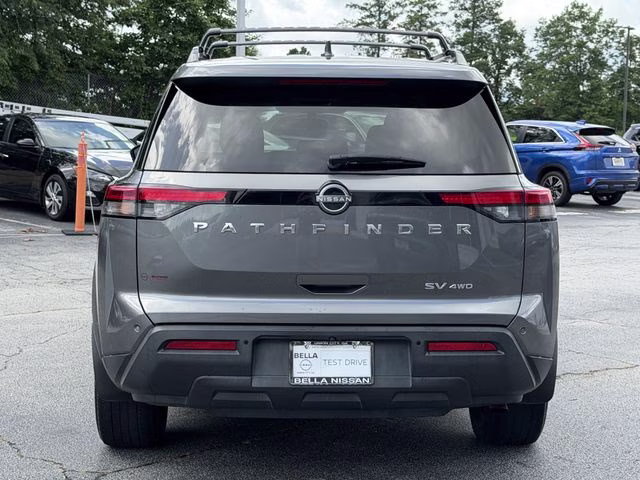 2022 Gun Metallic Nissan Pathfinder SV 4X4 SUV