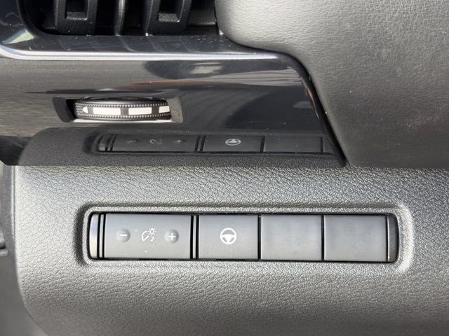 2022 Gun Metallic Nissan Pathfinder SV 4X4 SUV