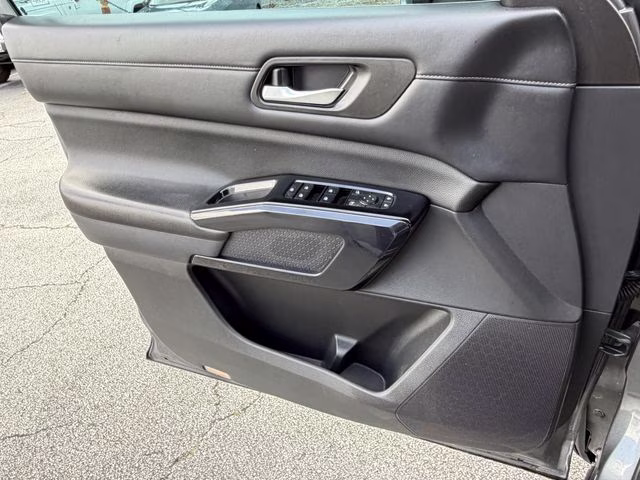 2022 Gun Metallic Nissan Pathfinder SV 4X4 SUV