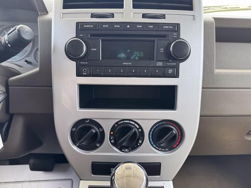 2008 Jeep Green Metallic Clear Coat Jeep Patriot Sport FWD SUV