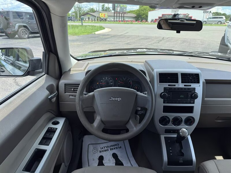 2008 Jeep Green Metallic Clear Coat Jeep Patriot Sport FWD SUV
