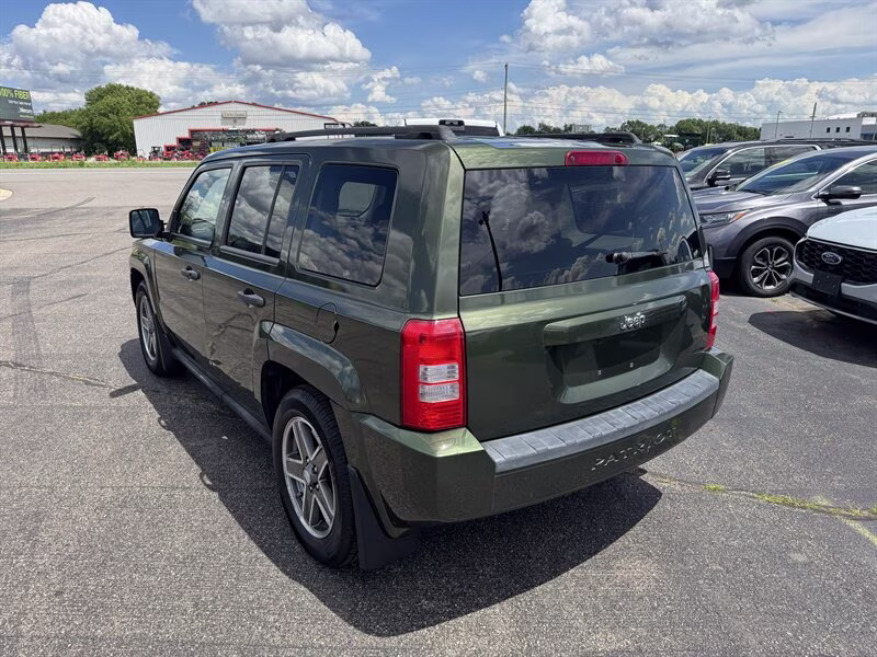 2008 Jeep Green Metallic Clear Coat Jeep Patriot Sport FWD SUV