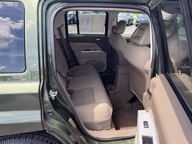 2008 Jeep Green Metallic Clear Coat Jeep Patriot Sport FWD SUV