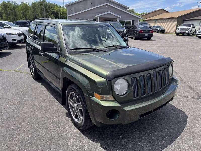 2008 Jeep Green Metallic Clear Coat Jeep Patriot Sport FWD SUV