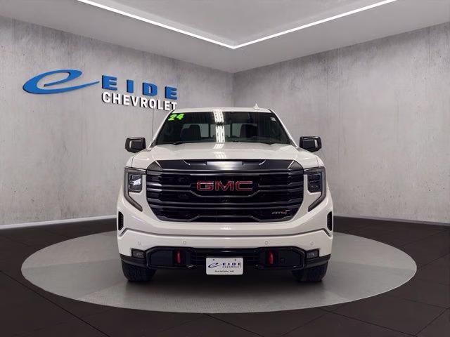 2024 Summit White GMC Sierra 1500 AT4 4X4 Truck
