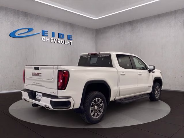2024 Summit White GMC Sierra 1500 AT4 4X4 Truck