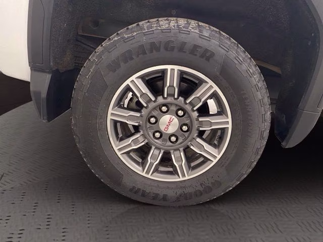 2024 Summit White GMC Sierra 1500 AT4 4X4 Truck