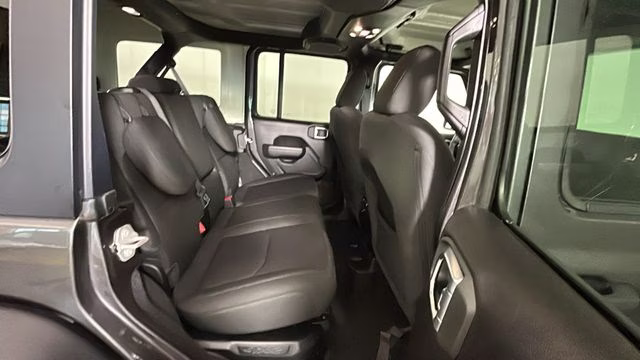 2023 Granite Crystal Metallic Clearcoat Jeep Wrangler Willys 4xe 4X4 SUV