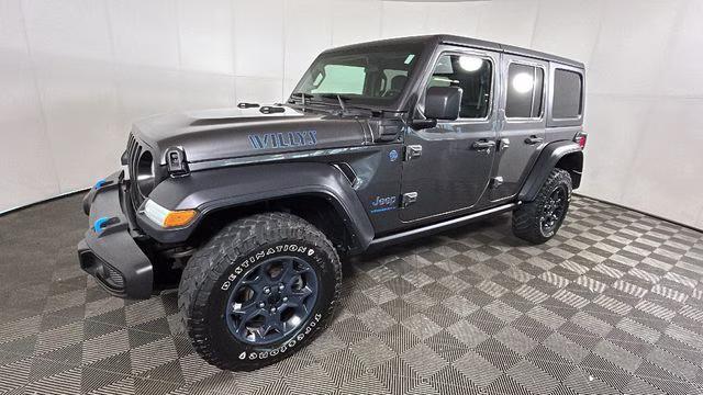 2023 Granite Crystal Metallic Clearcoat Jeep Wrangler Willys 4xe 4X4 SUV