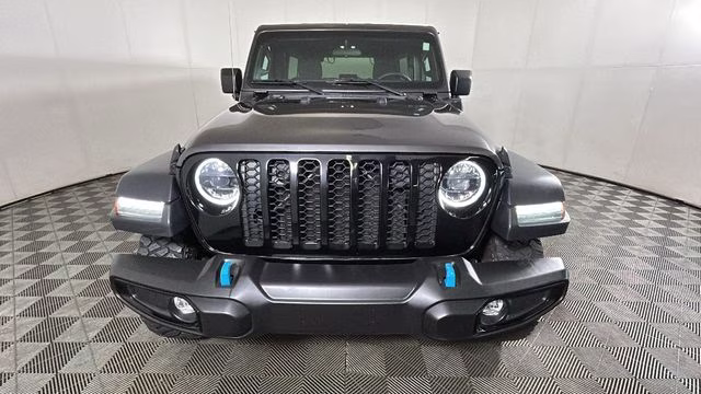 2023 Granite Crystal Metallic Clearcoat Jeep Wrangler Willys 4xe 4X4 SUV
