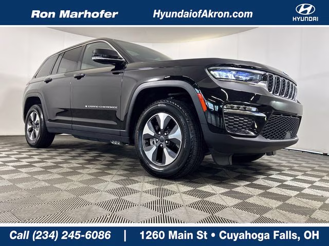 2024 Diamond Black Crystal Pearlcoat Jeep Grand Cherokee 4xe 4X4 SUV