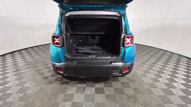 2021 Bikini Metallic Clearcoat Jeep Renegade Limited 4X4 SUV