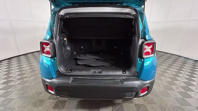 2021 Bikini Metallic Clearcoat Jeep Renegade Limited 4X4 SUV