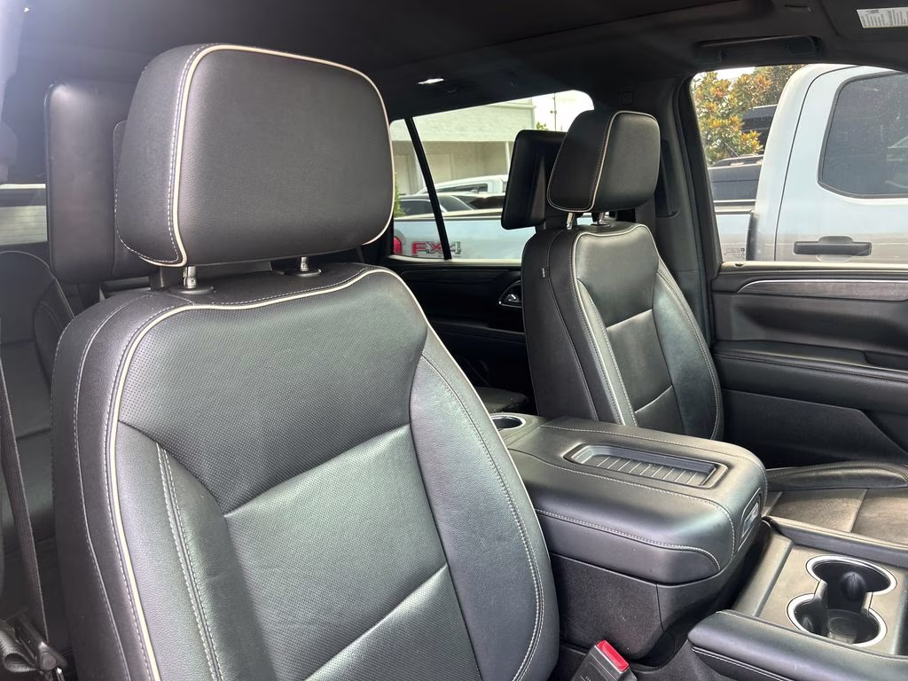 2021 Onyx Black GMC Yukon SLT 4X4 SUV