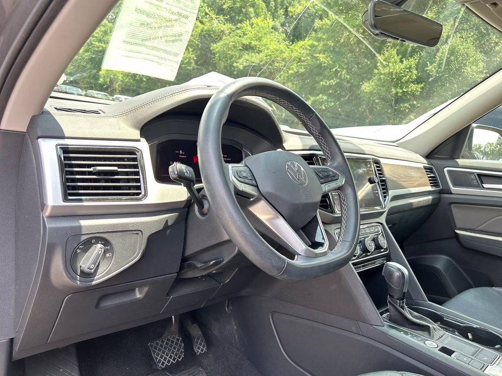 2022 Platinum Gray Metallic Volkswagen Atlas 3.6L V6 SE w/Technology FWD SUV