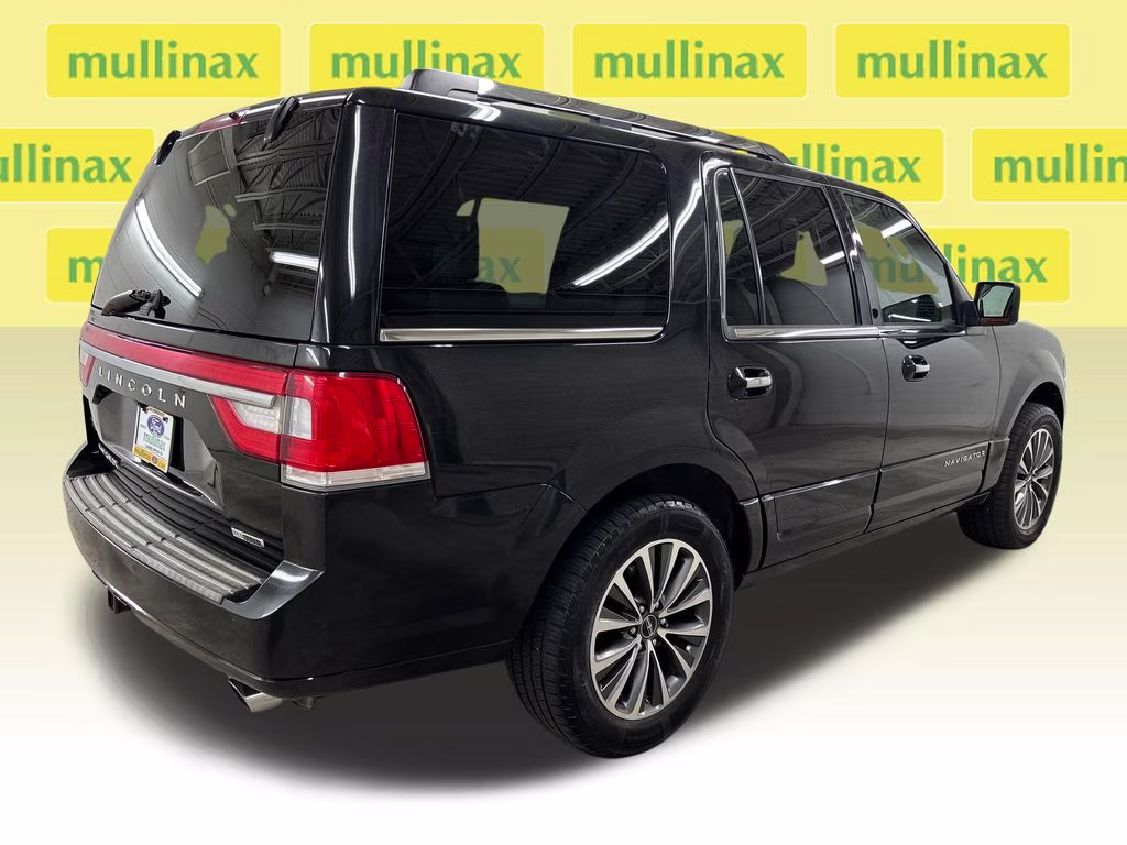 2015 Tuxedo Black Metallic Lincoln Navigator Base RWD SUV