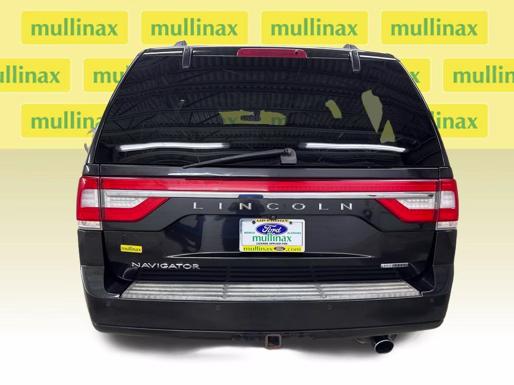 2015 Tuxedo Black Metallic Lincoln Navigator Base RWD SUV