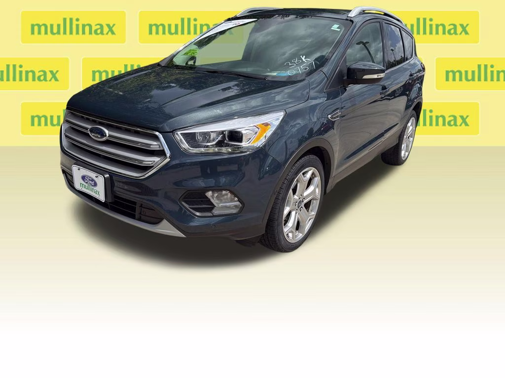 2019 Sea Green Ford Escape Titanium FWD SUV