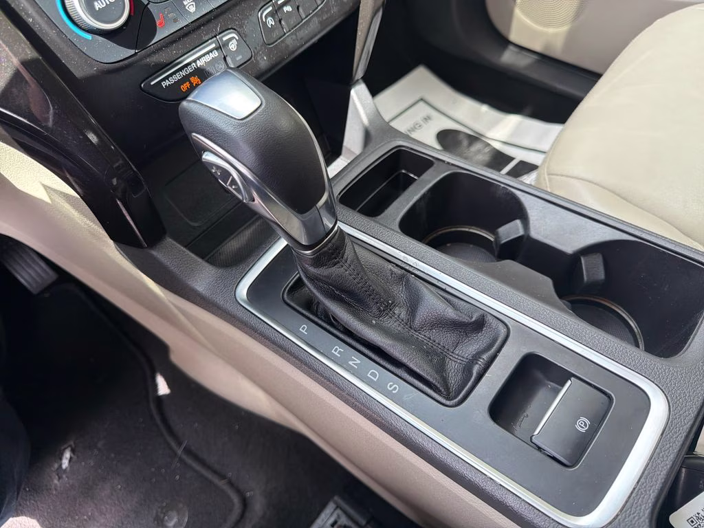 2019 Sea Green Ford Escape Titanium FWD SUV