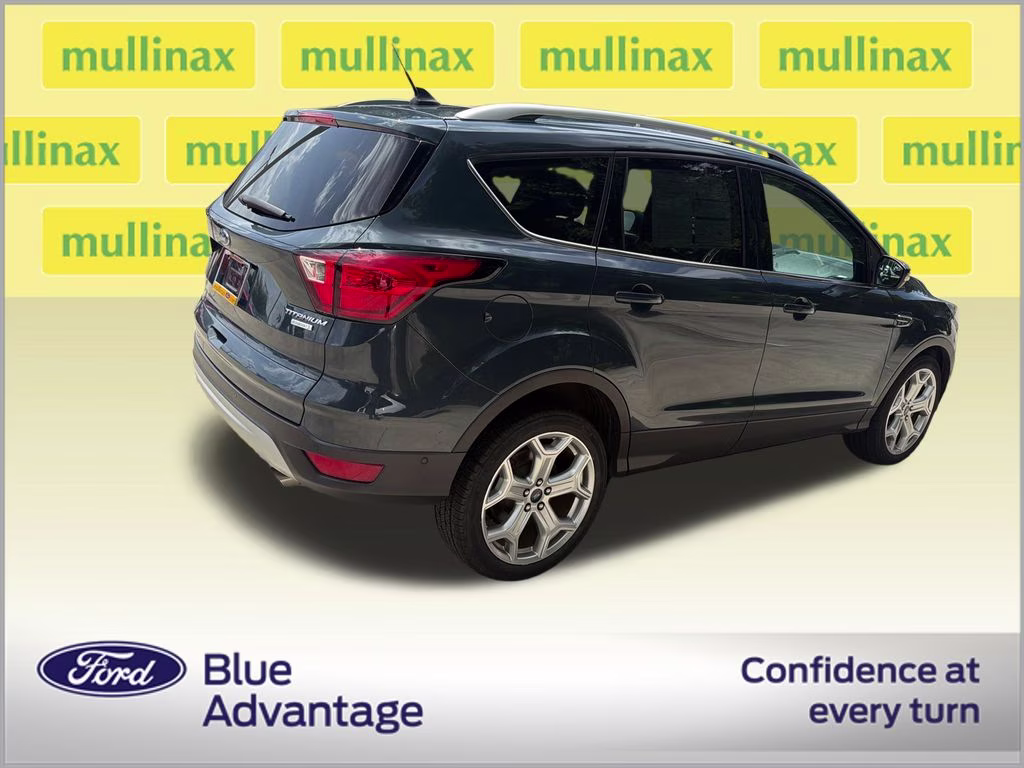 2019 Sea Green Ford Escape Titanium FWD SUV
