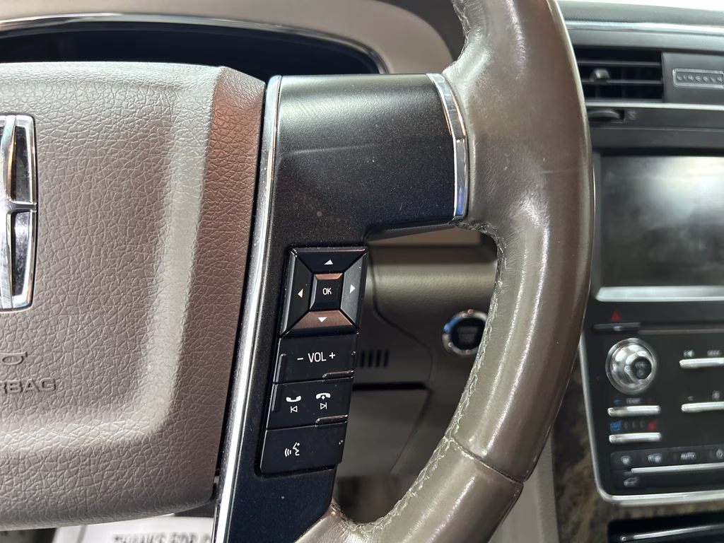 2015 Tuxedo Black Metallic Lincoln Navigator Base RWD SUV