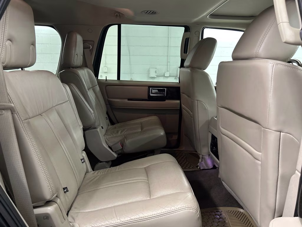 2015 Tuxedo Black Metallic Lincoln Navigator Base RWD SUV