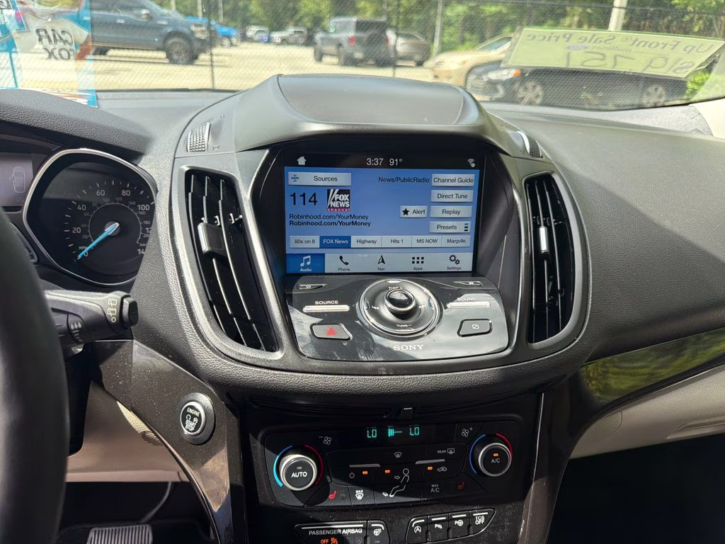 2019 Sea Green Ford Escape Titanium FWD SUV
