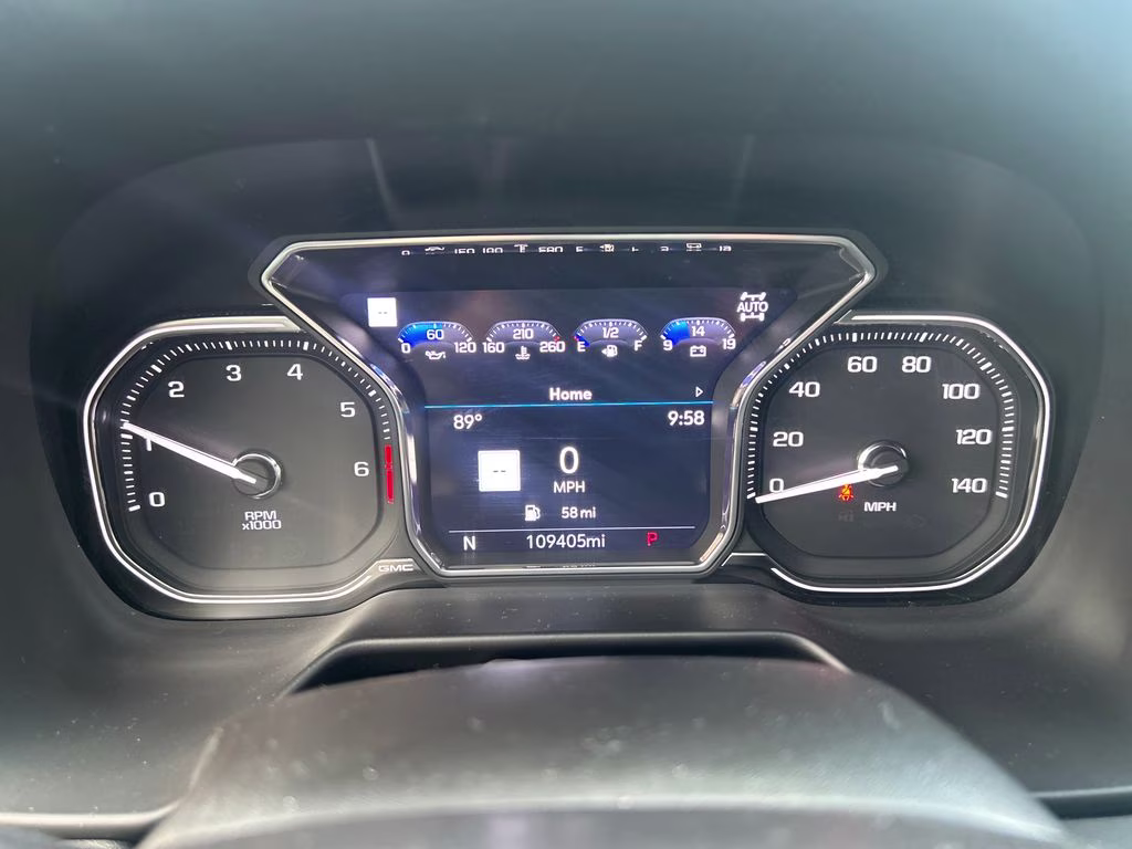 2021 Onyx Black GMC Yukon SLT 4X4 SUV