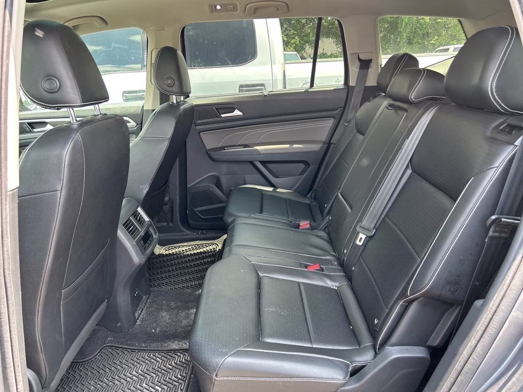 2022 Platinum Gray Metallic Volkswagen Atlas 3.6L V6 SE w/Technology FWD SUV