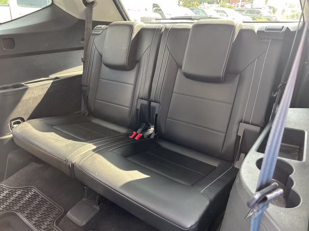 2022 Platinum Gray Metallic Volkswagen Atlas 3.6L V6 SE w/Technology FWD SUV