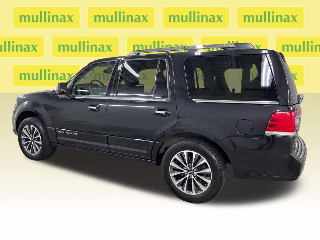 2015 Tuxedo Black Metallic Lincoln Navigator Base RWD SUV