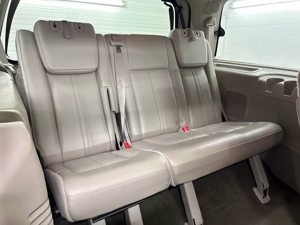 2015 Tuxedo Black Metallic Lincoln Navigator Base RWD SUV