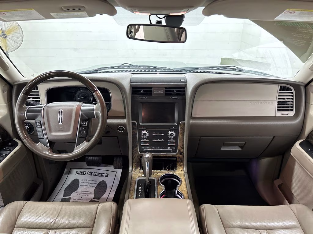 2015 Tuxedo Black Metallic Lincoln Navigator Base RWD SUV