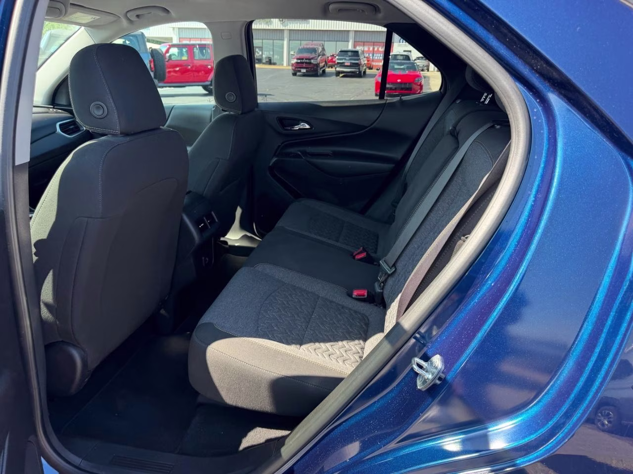 2023 Blue Glow Metallic Chevrolet Equinox LT FWD SUV