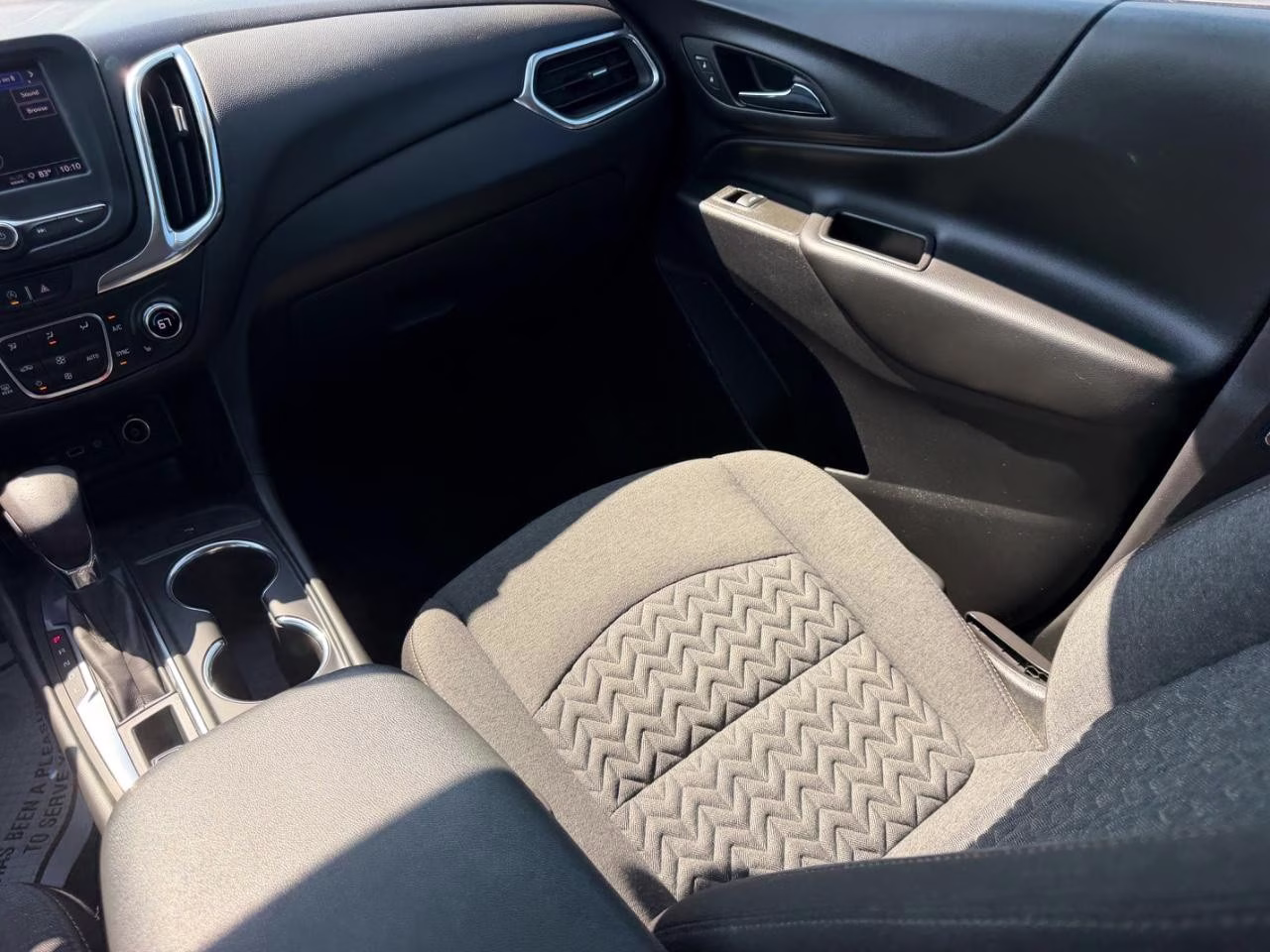 2023 Blue Glow Metallic Chevrolet Equinox LT FWD SUV