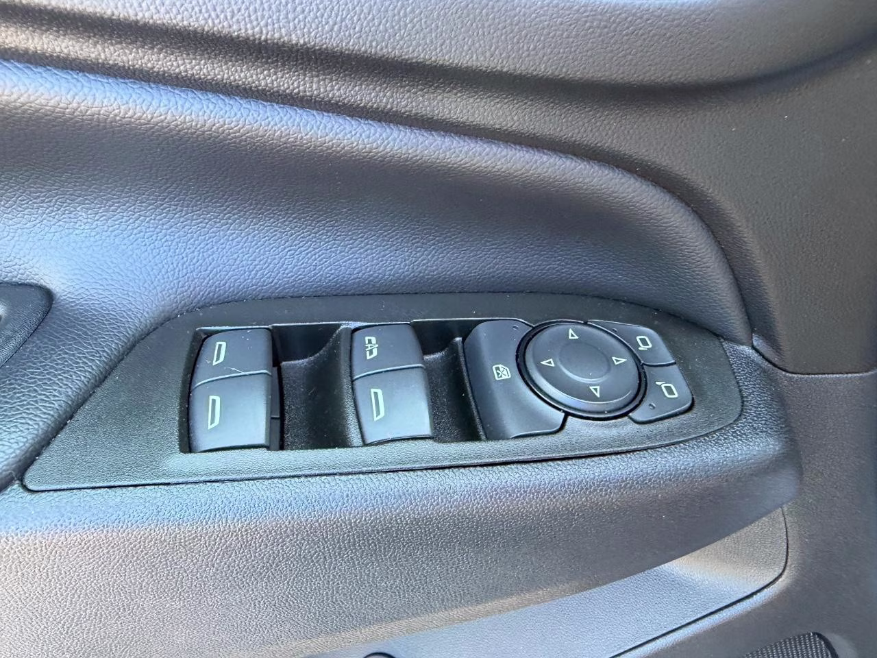 2023 Blue Glow Metallic Chevrolet Equinox LT FWD SUV