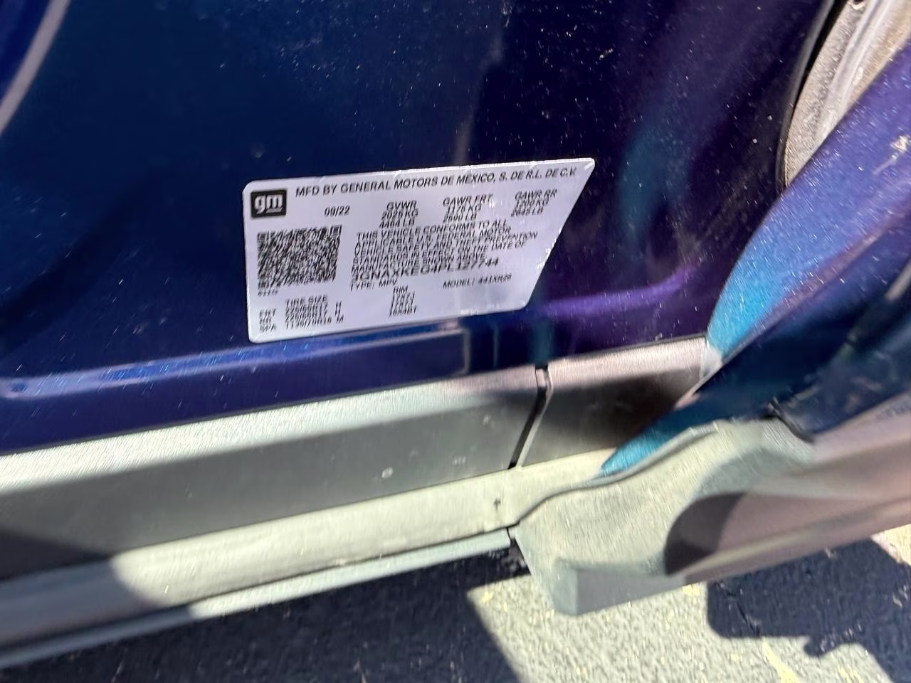 2023 Blue Glow Metallic Chevrolet Equinox LT FWD SUV