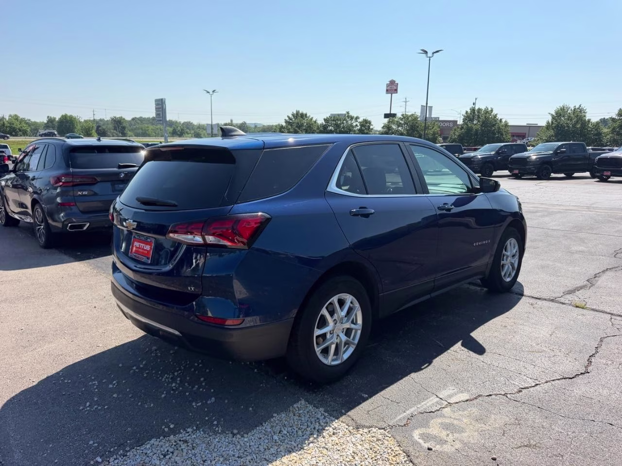 2023 Blue Glow Metallic Chevrolet Equinox LT FWD SUV