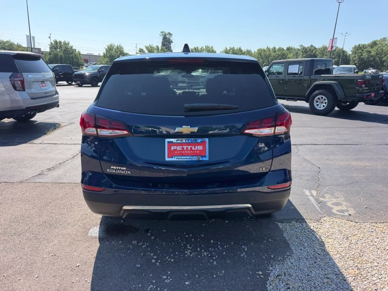 2023 Blue Glow Metallic Chevrolet Equinox LT FWD SUV