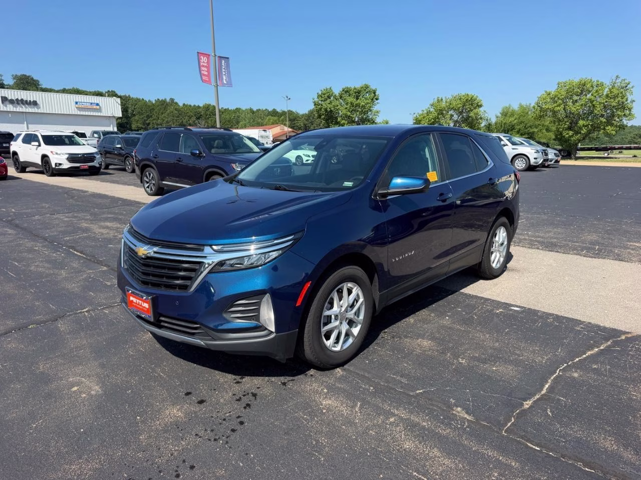 2023 Blue Glow Metallic Chevrolet Equinox LT FWD SUV