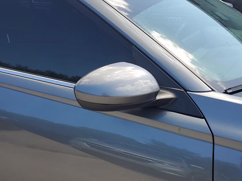 2023 Gun Metallic Nissan Altima 2.5 SV FWD Sedan