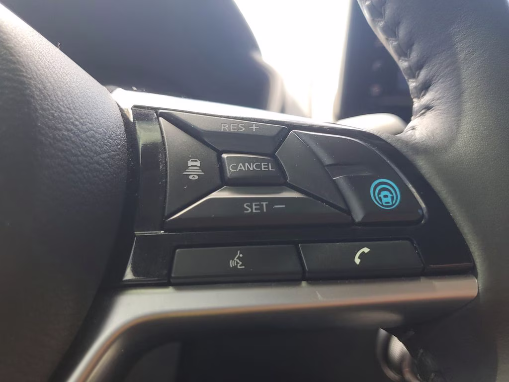 2023 Gun Metallic Nissan Altima 2.5 SV FWD Sedan