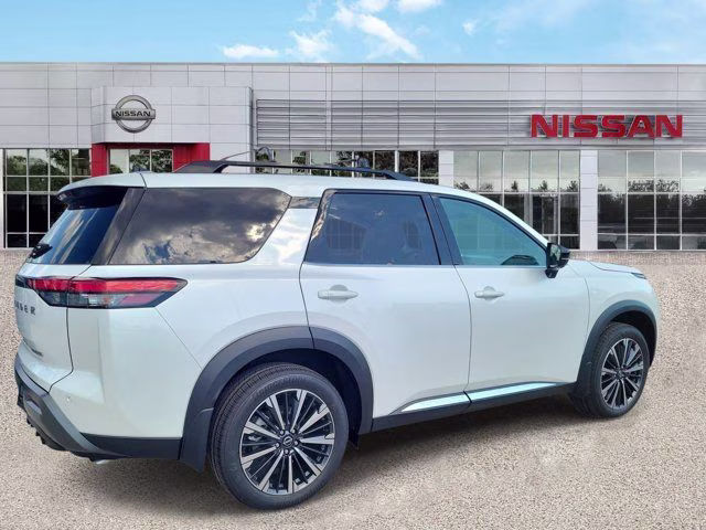 2026 Everest White Pearl Tricoat Nissan Pathfinder Platinum FWD SUV