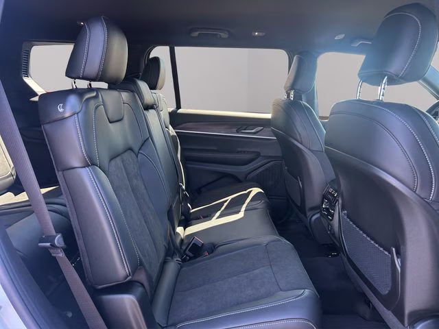 2026 Bright White Clearcoat Jeep Grand Cherokee L Altitude 4X4 SUV