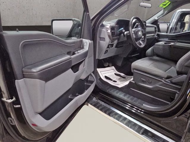 2025 Agate Black Metallic Ford F-150 XLT 4X4 Truck