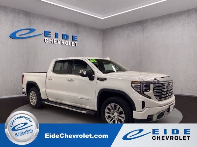 2023 White Frost Tricoat GMC Sierra 1500 Denali 4X4 Truck