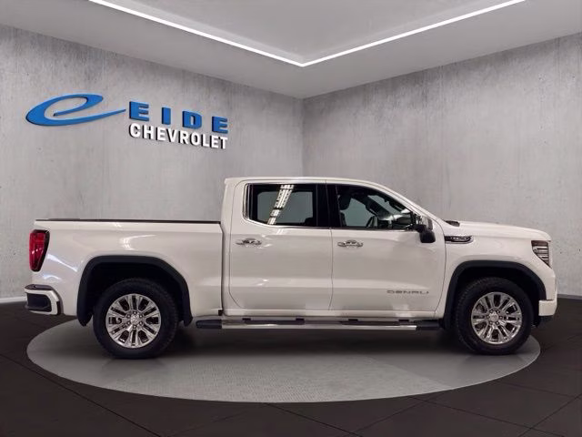2023 White Frost Tricoat GMC Sierra 1500 Denali 4X4 Truck